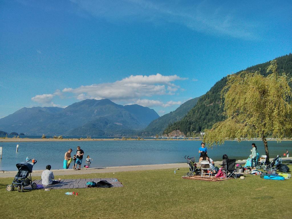 Harrison Lake Hotel แฮร์ริสันฮอตสปริงส์ ภายนอก รูปภาพ