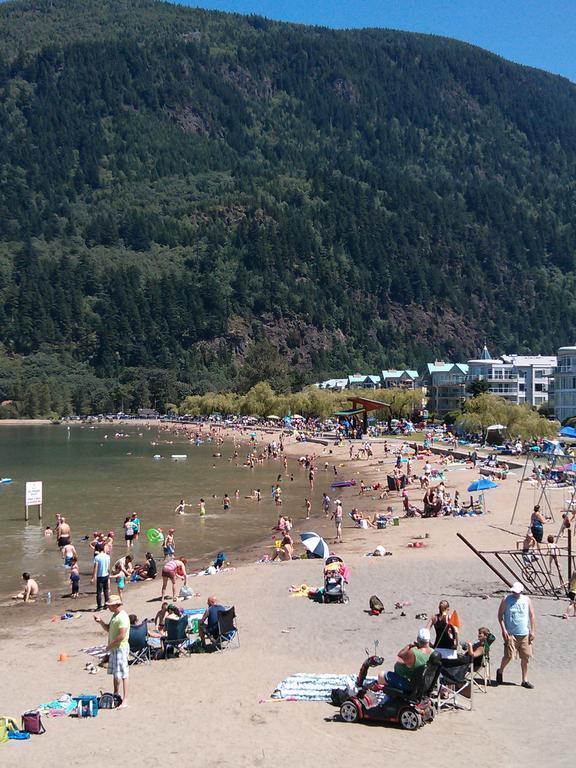 Harrison Lake Hotel แฮร์ริสันฮอตสปริงส์ ภายนอก รูปภาพ